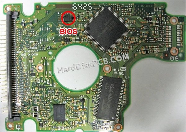 Passaggi per scambiare il chip BIOS su 0A26798 scheda elettronica HDD Hitachi