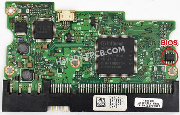 Passaggi per scambiare il chip BIOS su 0A30153 scheda elettronica HDD Hitachi