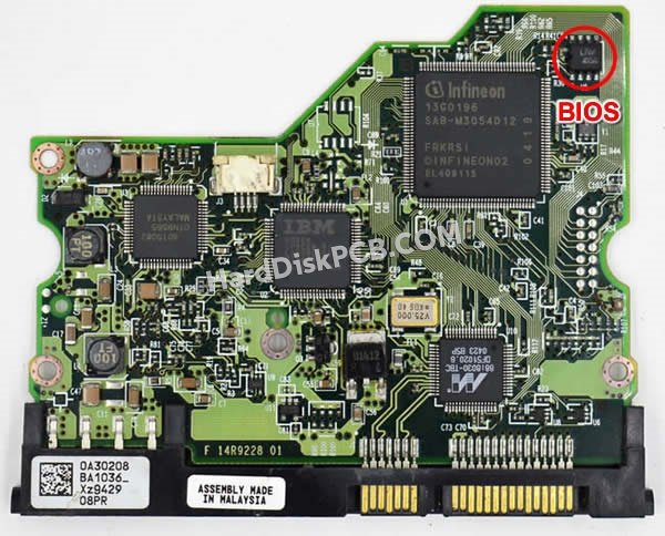 Passaggi per scambiare il chip BIOS su 0A30208 scheda elettronica HDD Hitachi