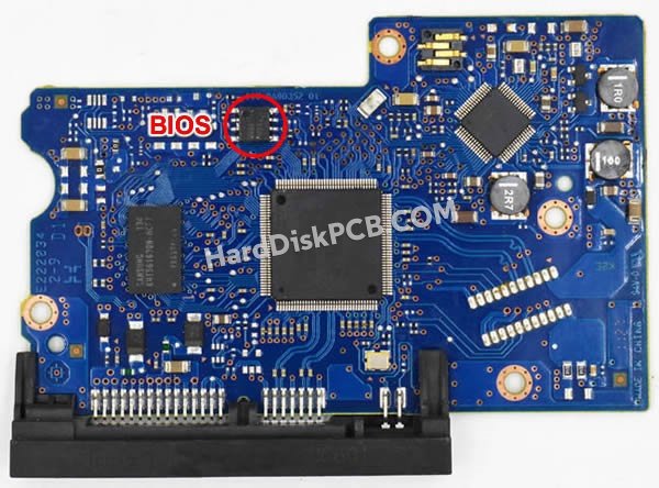 Passaggi per scambiare il chip BIOS su 0A90352 scheda elettronica HDD Hitachi