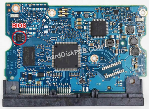 Passaggi per scambiare il chip BIOS su 0A90379 scheda elettronica HDD Hitachi