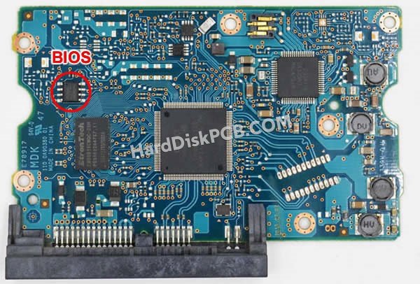 Passaggi per scambiare il chip BIOS su 0A90380 scheda elettronica HDD Hitachi