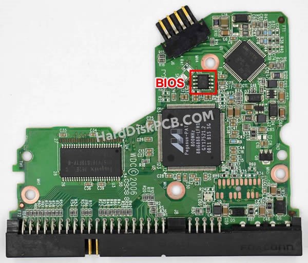 Passaggi per scambiare il chip BIOS su 2060-701292-002 scheda elettronica HDD Western Digital