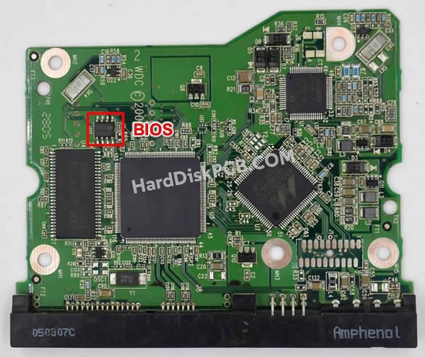 Passaggi per scambiare il chip BIOS su 2060-701310-004 scheda elettronica HDD Western Digital