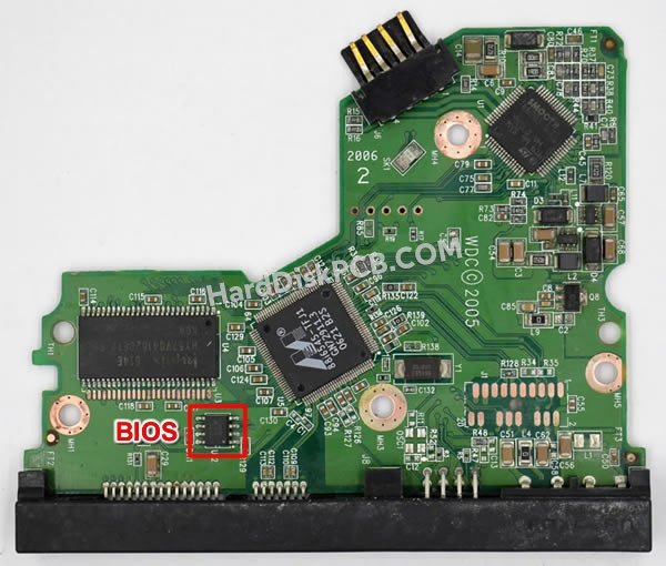 Passaggi per scambiare il chip BIOS su 2060-701335-003 scheda elettronica HDD Western Digital
