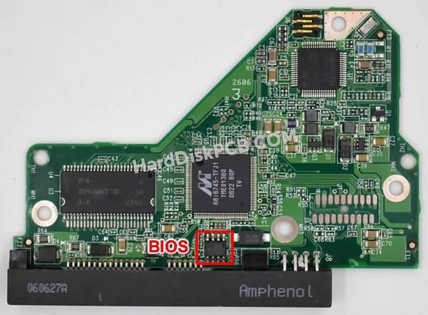 Passaggi per scambiare il chip BIOS su 2060-701444-002 scheda elettronica HDD Western Digital